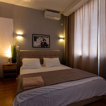 Modern Studio Beside Metro Yaroslava Mudroho, Universytet - Chernyshevska Str 95-7 คาร์คิฟ ภายนอก รูปภาพ
