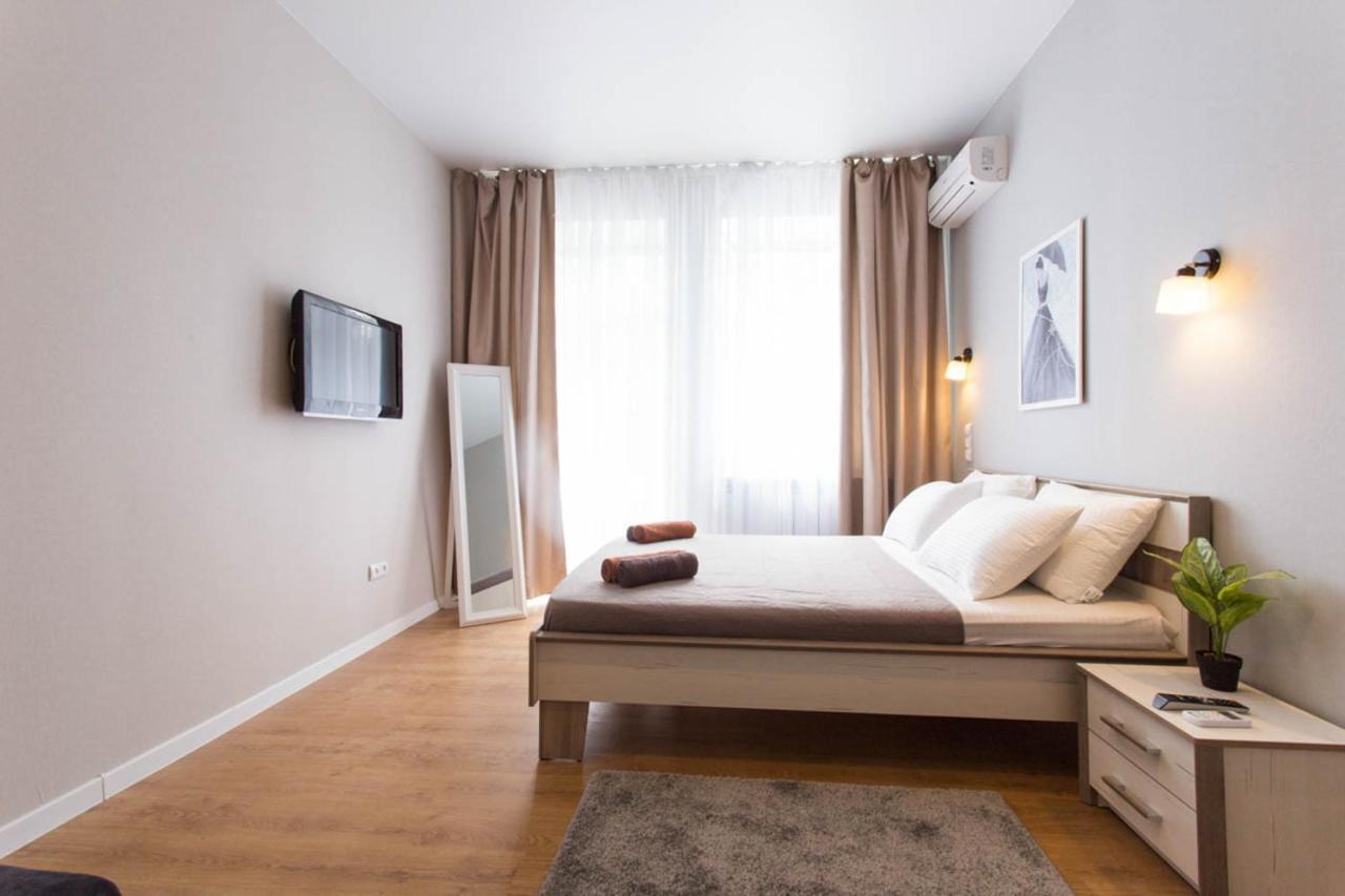 Modern Studio Beside Metro Yaroslava Mudroho, Universytet - Chernyshevska Str 95-7 คาร์คิฟ ภายนอก รูปภาพ