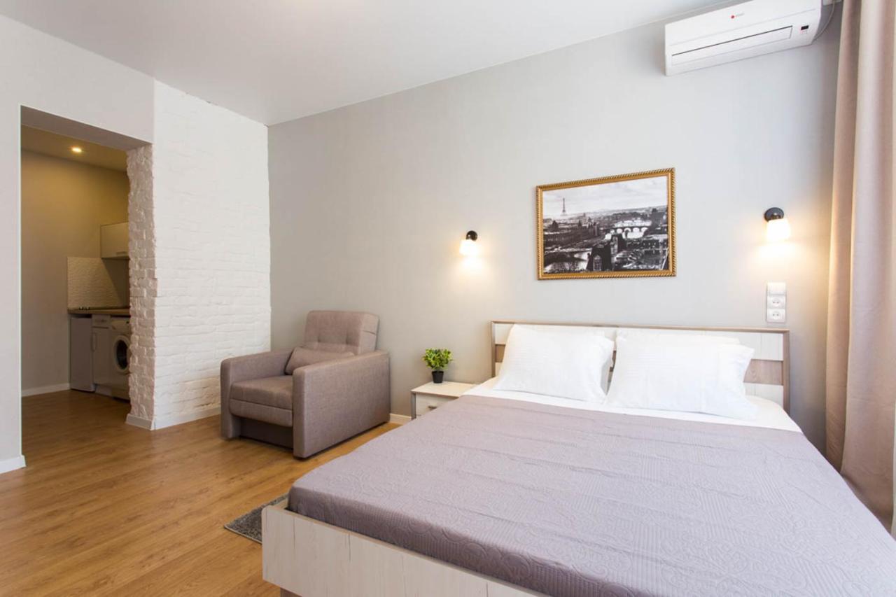 Modern Studio Beside Metro Yaroslava Mudroho, Universytet - Chernyshevska Str 95-7 คาร์คิฟ ภายนอก รูปภาพ