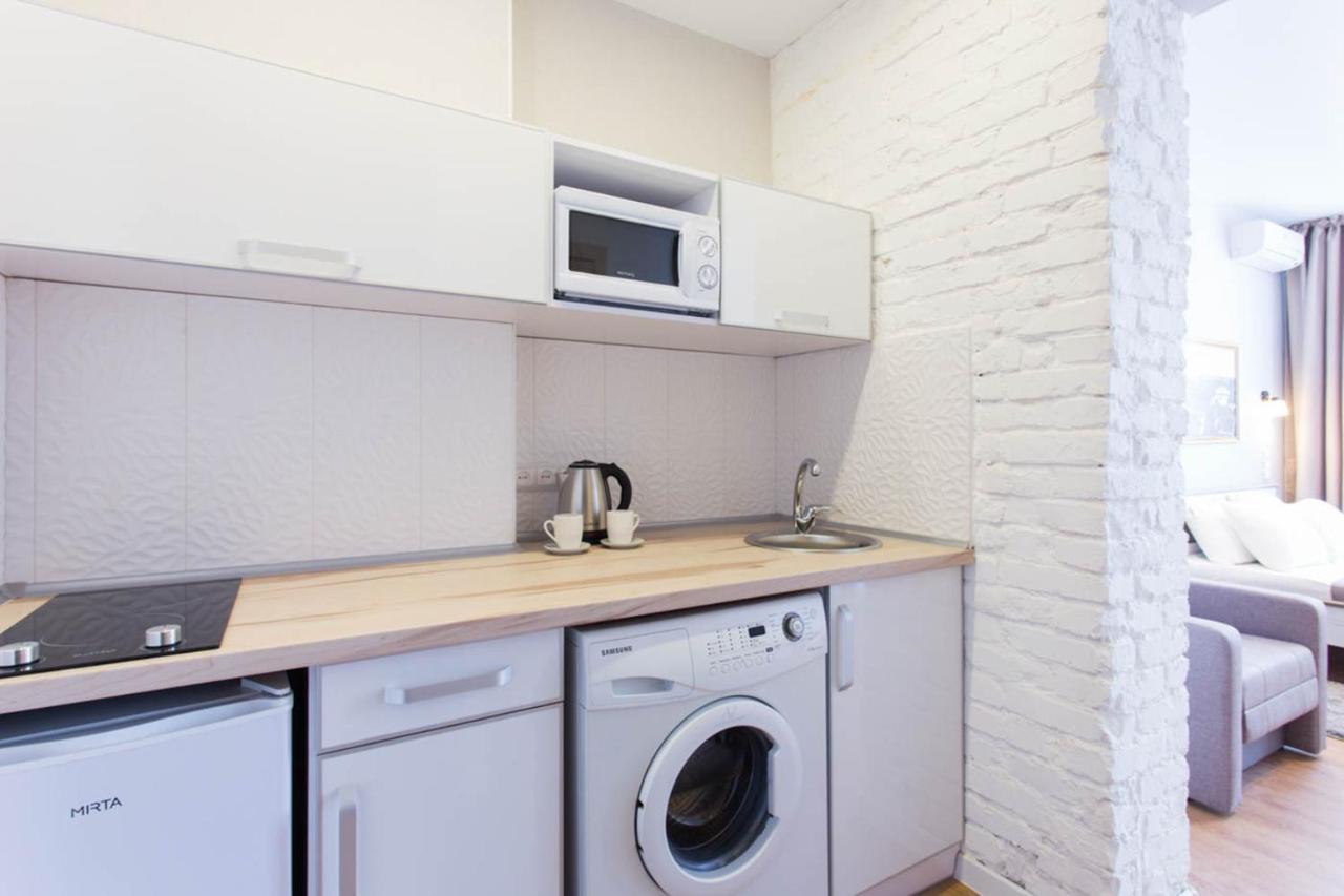 Modern Studio Beside Metro Yaroslava Mudroho, Universytet - Chernyshevska Str 95-7 คาร์คิฟ ภายนอก รูปภาพ