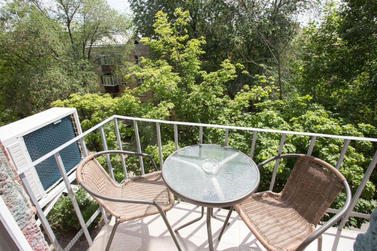 Modern Studio Beside Metro Yaroslava Mudroho, Universytet - Chernyshevska Str 95-7 คาร์คิฟ ภายนอก รูปภาพ