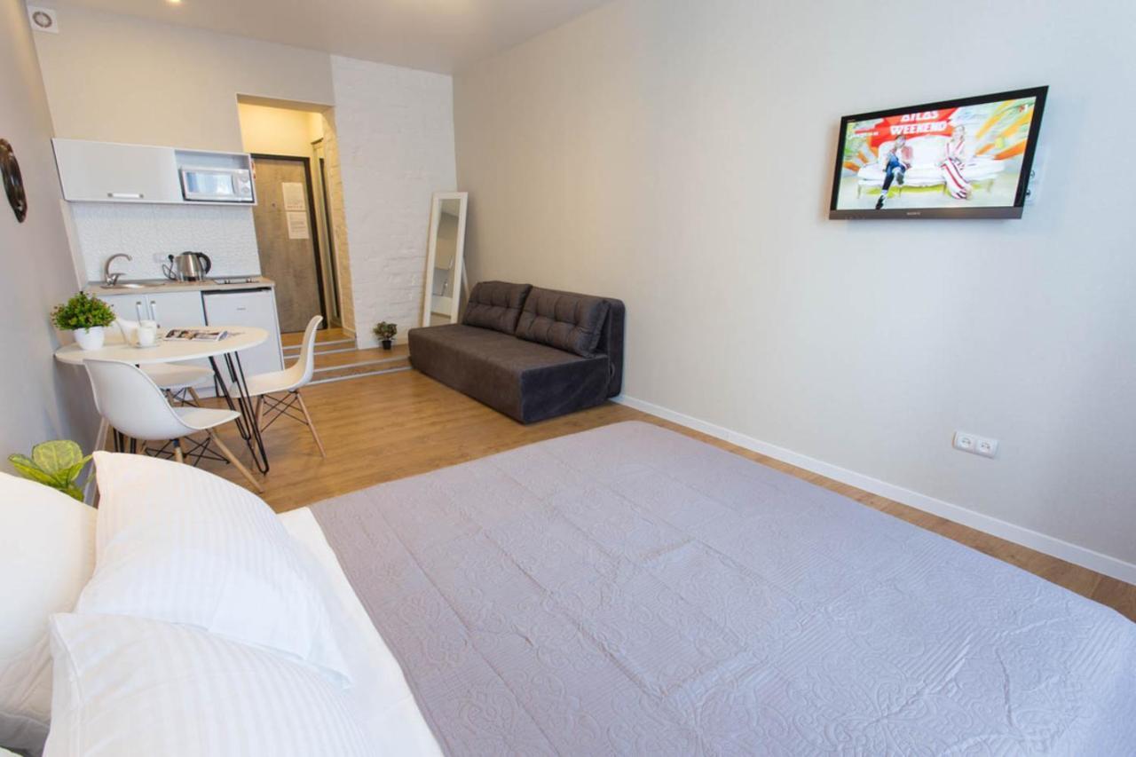 Modern Studio Beside Metro Yaroslava Mudroho, Universytet - Chernyshevska Str 95-7 คาร์คิฟ ภายนอก รูปภาพ