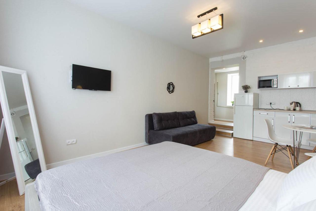 Modern Studio Beside Metro Yaroslava Mudroho, Universytet - Chernyshevska Str 95-7 คาร์คิฟ ภายนอก รูปภาพ