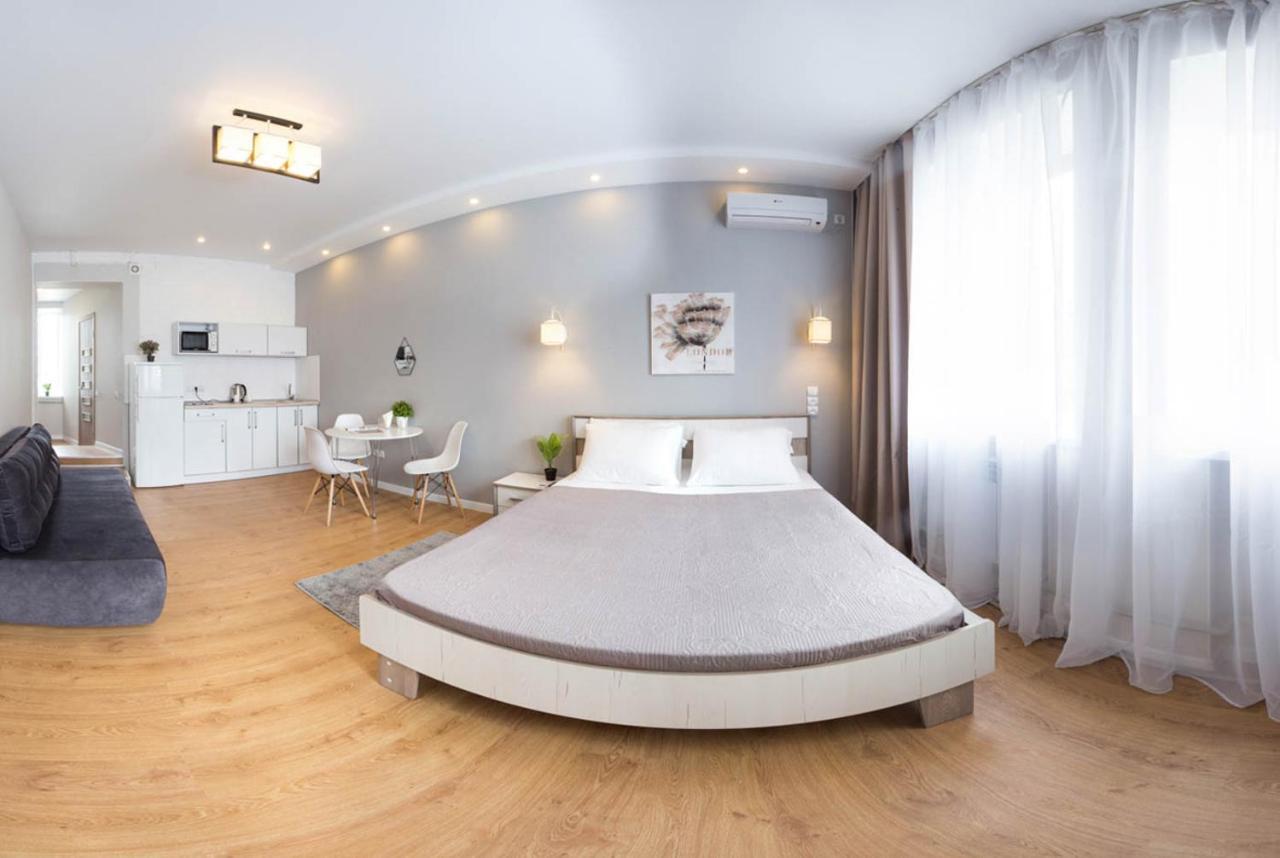 Modern Studio Beside Metro Yaroslava Mudroho, Universytet - Chernyshevska Str 95-7 คาร์คิฟ ภายนอก รูปภาพ