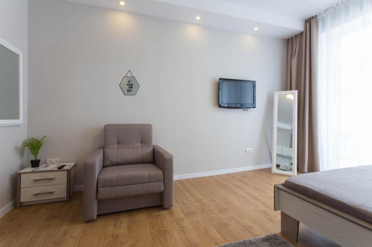 Modern Studio Beside Metro Yaroslava Mudroho, Universytet - Chernyshevska Str 95-7 คาร์คิฟ ภายนอก รูปภาพ