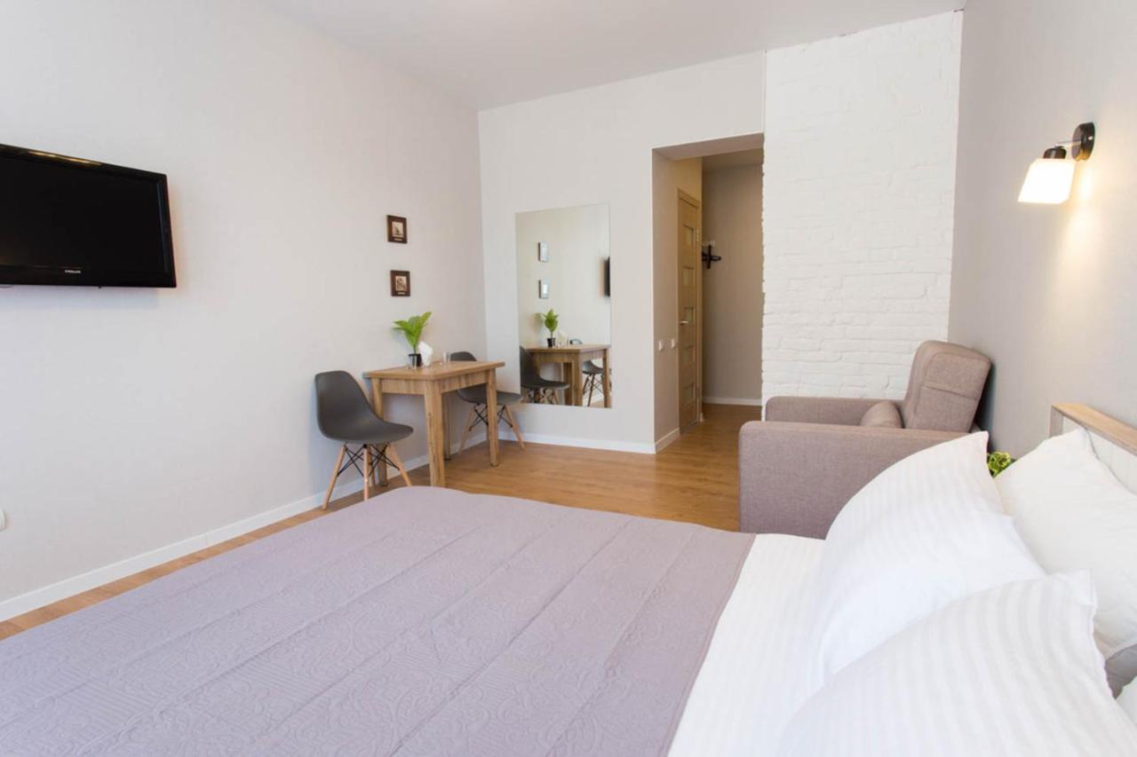 Modern Studio Beside Metro Yaroslava Mudroho, Universytet - Chernyshevska Str 95-7 คาร์คิฟ ภายนอก รูปภาพ