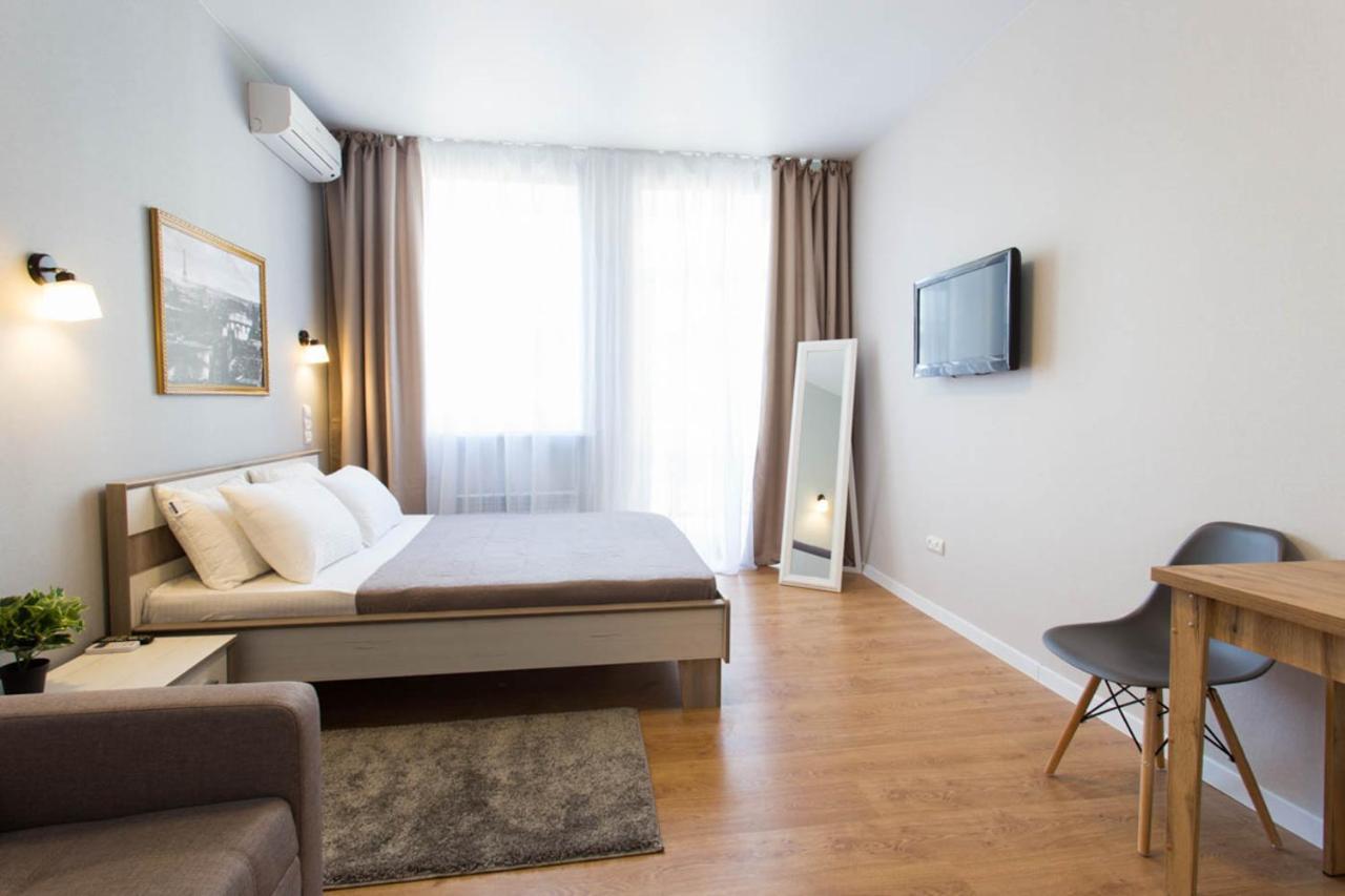 Modern Studio Beside Metro Yaroslava Mudroho, Universytet - Chernyshevska Str 95-7 คาร์คิฟ ภายนอก รูปภาพ