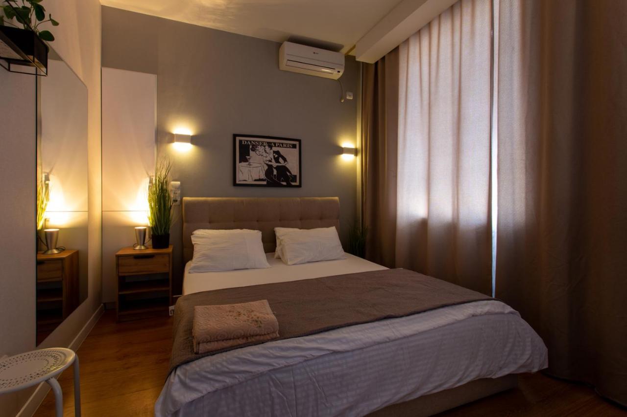 Modern Studio Beside Metro Yaroslava Mudroho, Universytet - Chernyshevska Str 95-7 คาร์คิฟ ภายนอก รูปภาพ