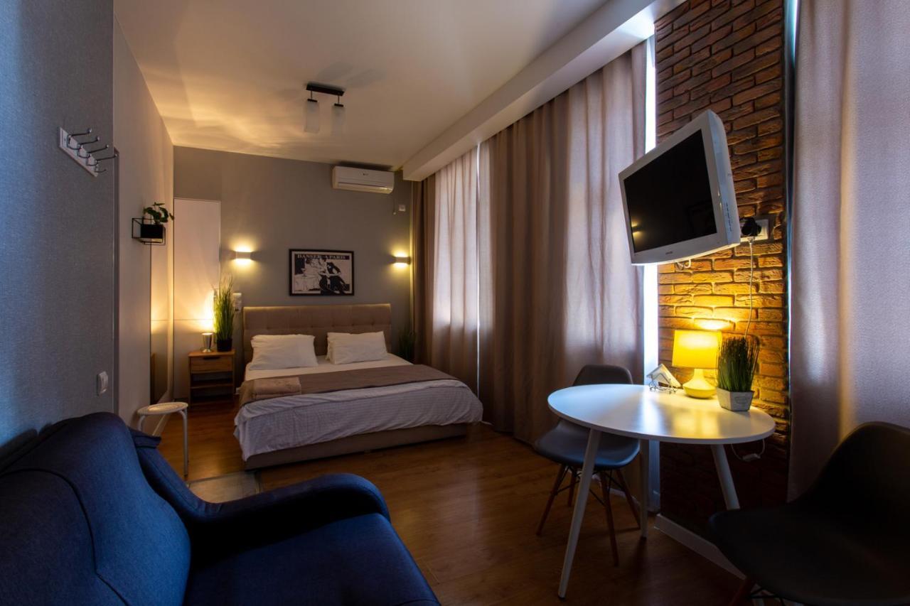 Modern Studio Beside Metro Yaroslava Mudroho, Universytet - Chernyshevska Str 95-7 คาร์คิฟ ภายนอก รูปภาพ