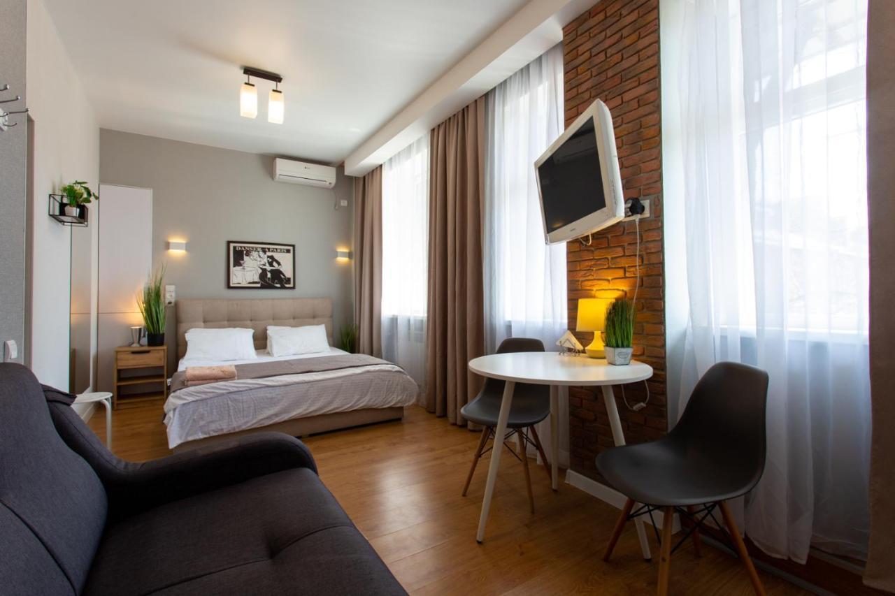 Modern Studio Beside Metro Yaroslava Mudroho, Universytet - Chernyshevska Str 95-7 คาร์คิฟ ภายนอก รูปภาพ