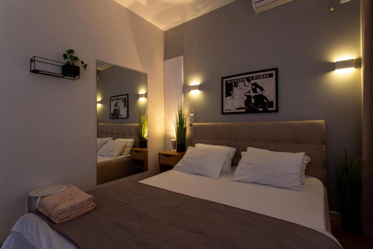 Modern Studio Beside Metro Yaroslava Mudroho, Universytet - Chernyshevska Str 95-7 คาร์คิฟ ภายนอก รูปภาพ