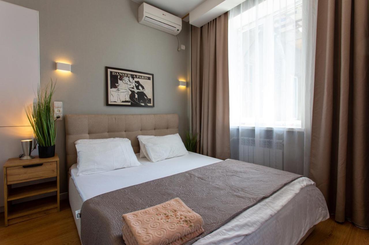 Modern Studio Beside Metro Yaroslava Mudroho, Universytet - Chernyshevska Str 95-7 คาร์คิฟ ภายนอก รูปภาพ